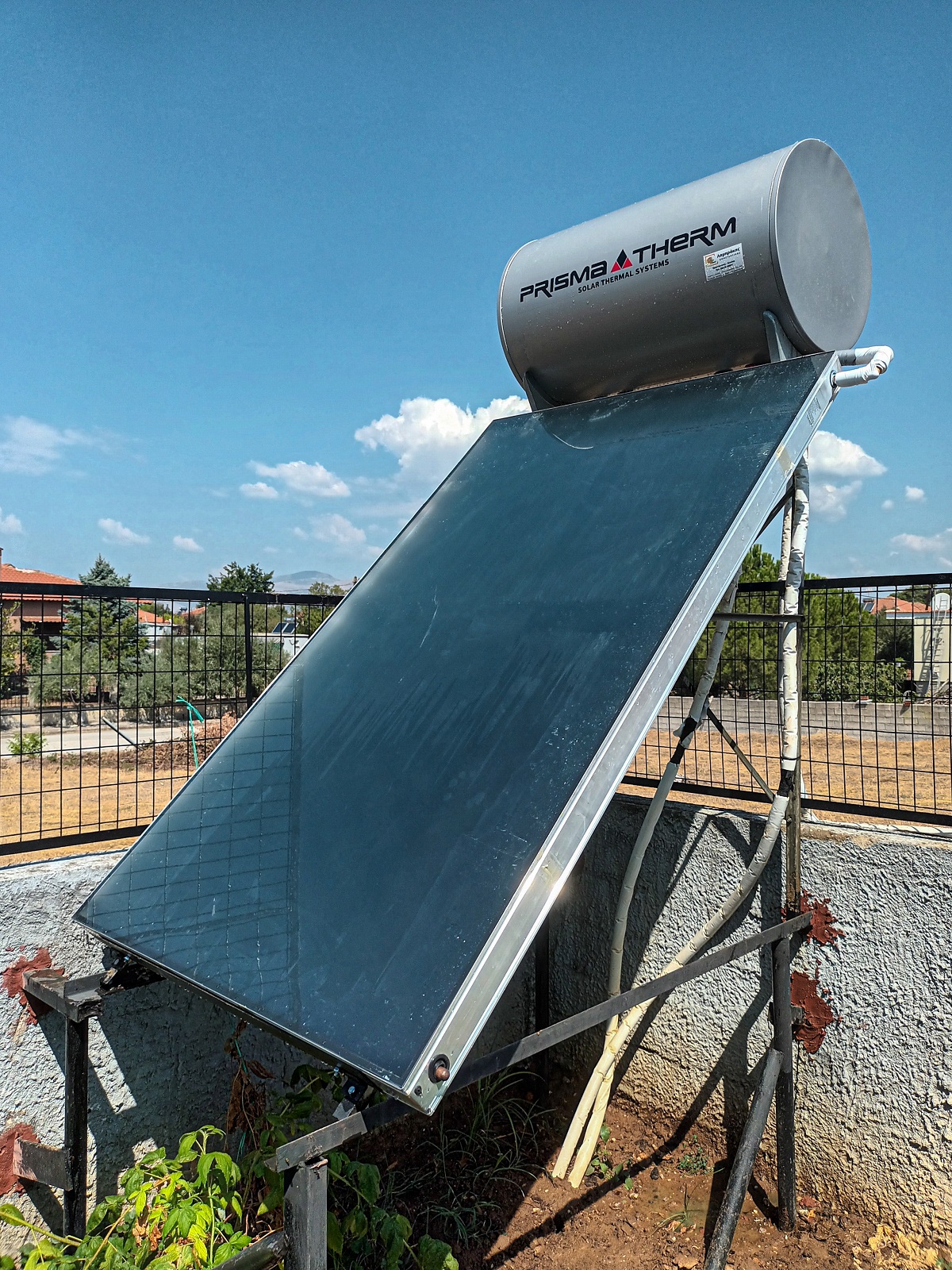 Ηλιακός θερμοσίφωνας σε βάσεις PRISMA THERM - Δοξάτο Δράμα